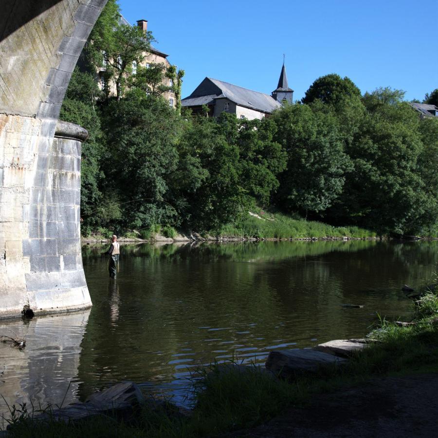 Au Charme Du 13 Faubourg De France A Bouillon Villa Buitenkant foto