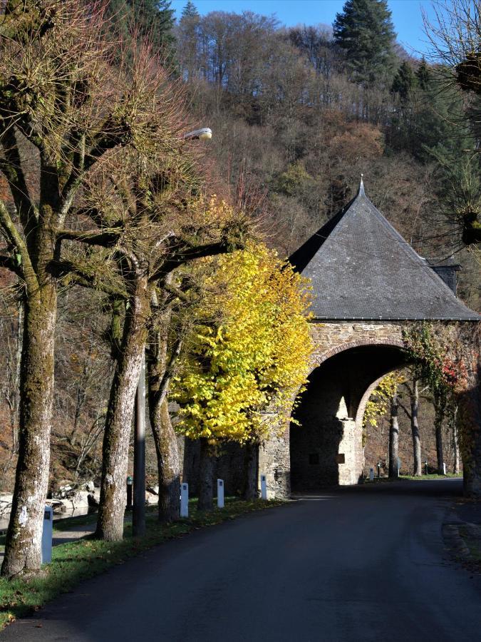 Au Charme Du 13 Faubourg De France A Bouillon Villa Buitenkant foto